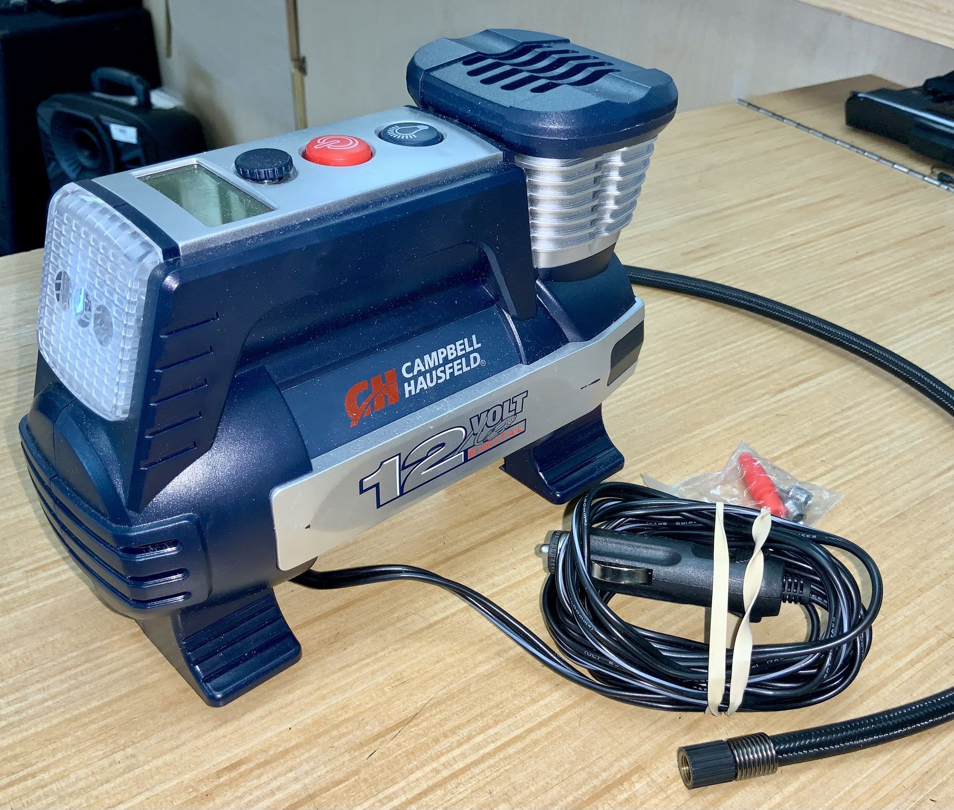 CAMPBELL HAUSFELD Digital Inflator 12V
