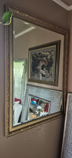 Gold mirror