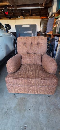 Beautiful swivel accent chair.