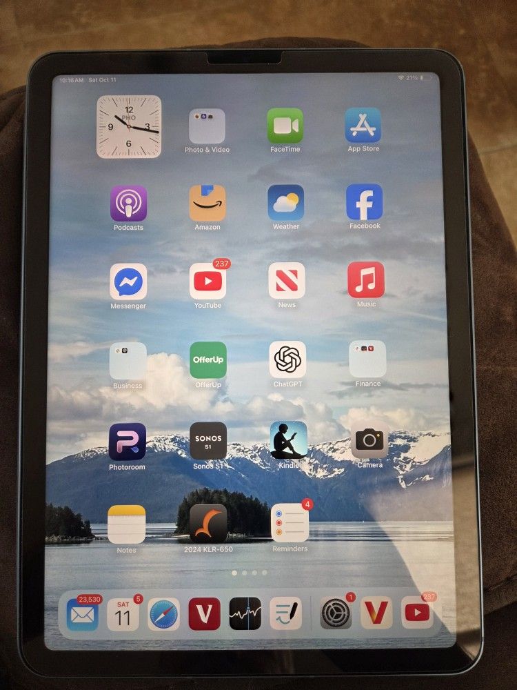 iPad Air 5th Gen 256 GB LTE