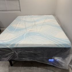 Tempur-Pedic LuxeBreeze Firm 0 