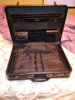 Samsonite Briefcase With Lock Thumbnail