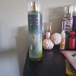 B&BWMagic In The Air Body Spray 