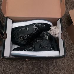 Air Jordan 1 Mid