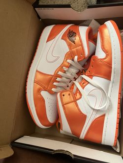 Jordan 1 Mids 