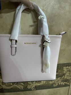 New Michael Kors Purse