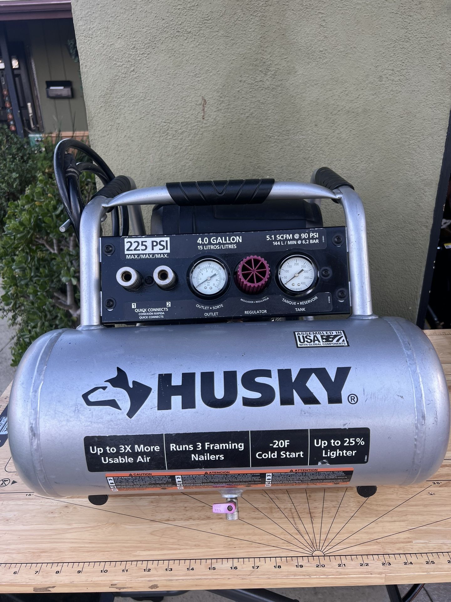 Husky 4 Gal. 225 PSI High Performance Crew Electric Portable Air Compressor