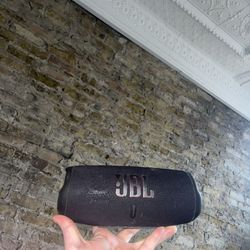JBL Charge 