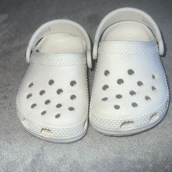 Crocs Size 2/3