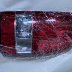 Tail Light Compatible With 2000-2006 Chevy Tahoe Suburban GMC Yukon Right Rear 