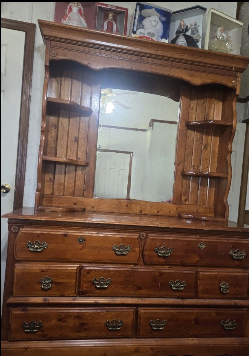 Big Nice Dresser With Mirror