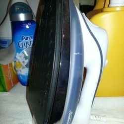 Sunbeam Drip Free Iron barely used still available 2-2-22 $20 Ono