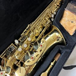 Waco Alto Saxophone with New Box of Teeds Excellent Condition $350 Firm