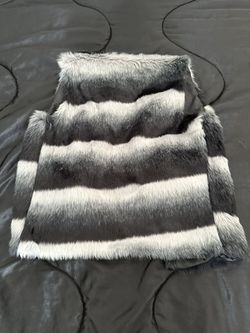Black And White Fur Vest Thumbnail