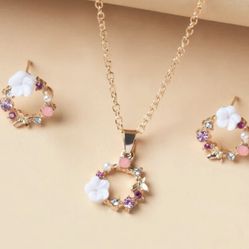 $8 New Floral N Butterfly Necklace Set