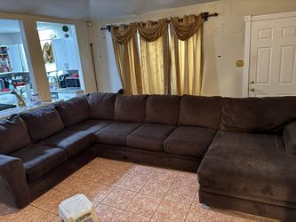 Couch / Sofa / Sectional