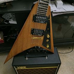 Flying V Jackson Guitar 🎸