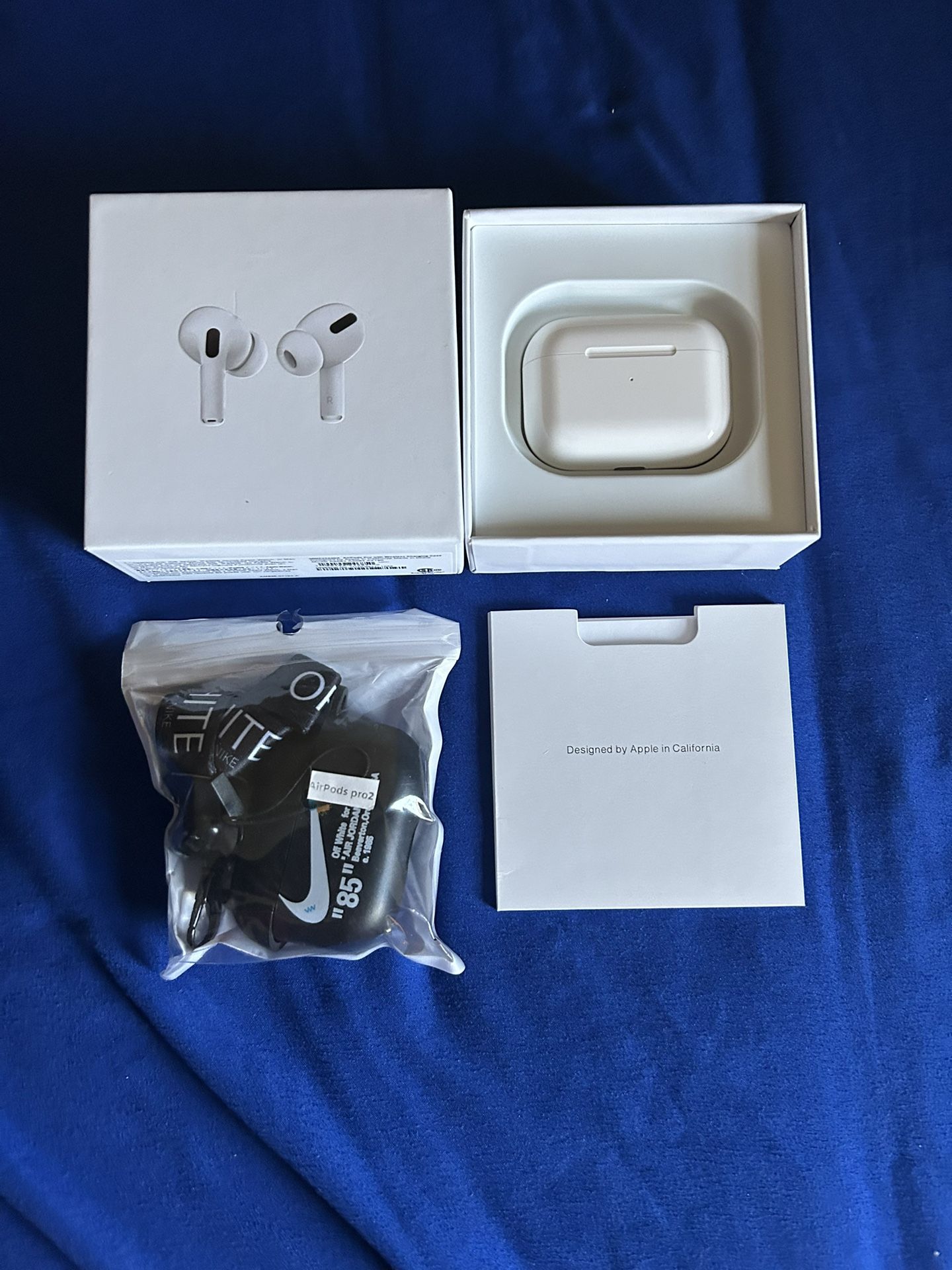 AirPod Pro First Gen Comes With New Case * Only Has Right AirPod But Very Clean*