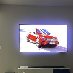 Samsung 82” QLED TV – Full Motion Wall Mount + LED Backlight – Excellent Condition