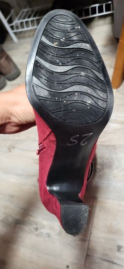 Maroon Size 9 Long Boots