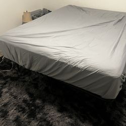 Queen Size Bed Set – Mattress, Frame + Free Rug