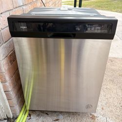 WHIRPOOL DISHWASHER WORKING GREAT LAVAPLATOS BUENO