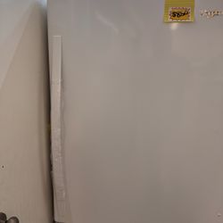 18 Cubic Feet. Apartment Side.  B. Freser 