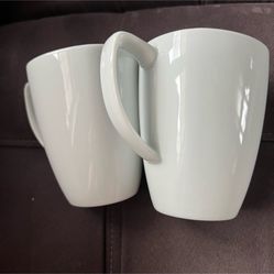 2 Mugs