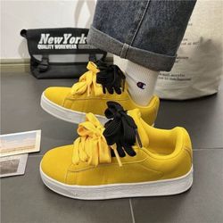 Niche American sneakers, new casual loafers, men's fashion, couple versatile, stylish shoes, yellow sneakers, women's daily wear, comfortable and ligh
