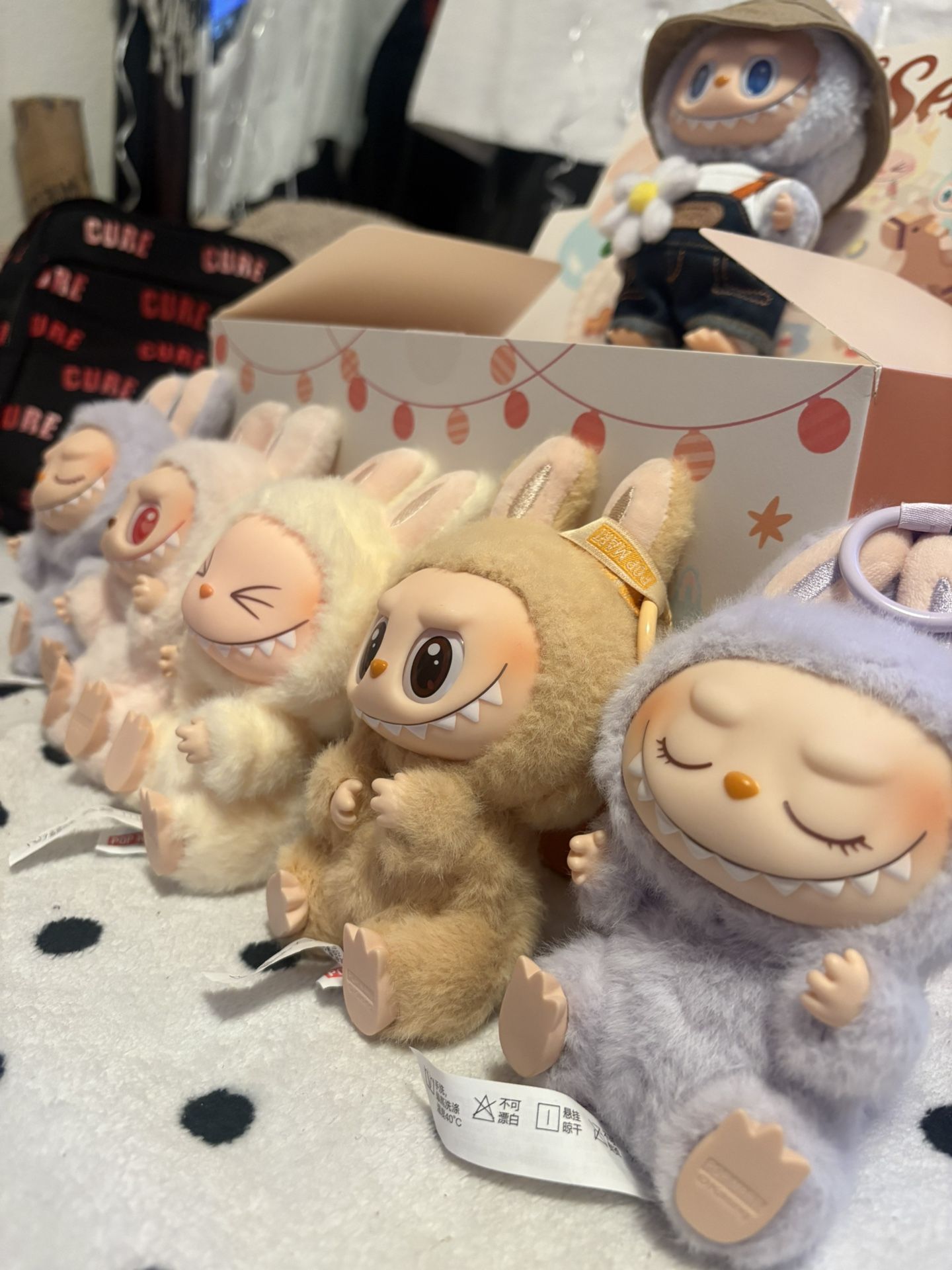 labubu blind boxes available!!