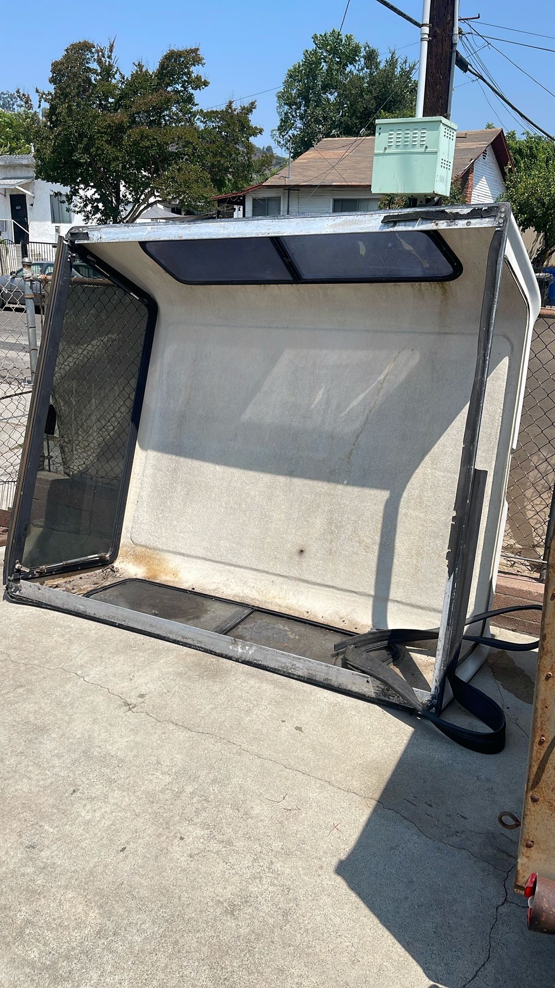 Free Camper shell
