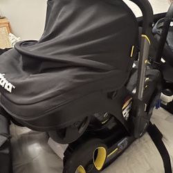 Doona - With 2 Storage Accessories And Sun Cover