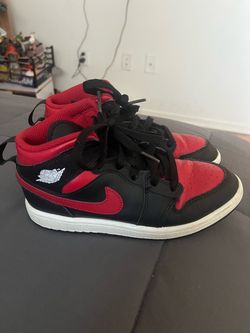 Kids Jordan 1 / size 1.5y