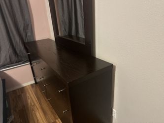 Dresser Set