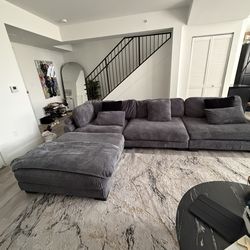 Sectional Couch With Ottoman