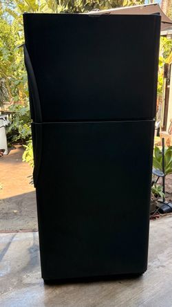 Refrigerator/Refrigerador