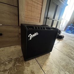 Fender Mustang LT25 Guitar Amp – $75