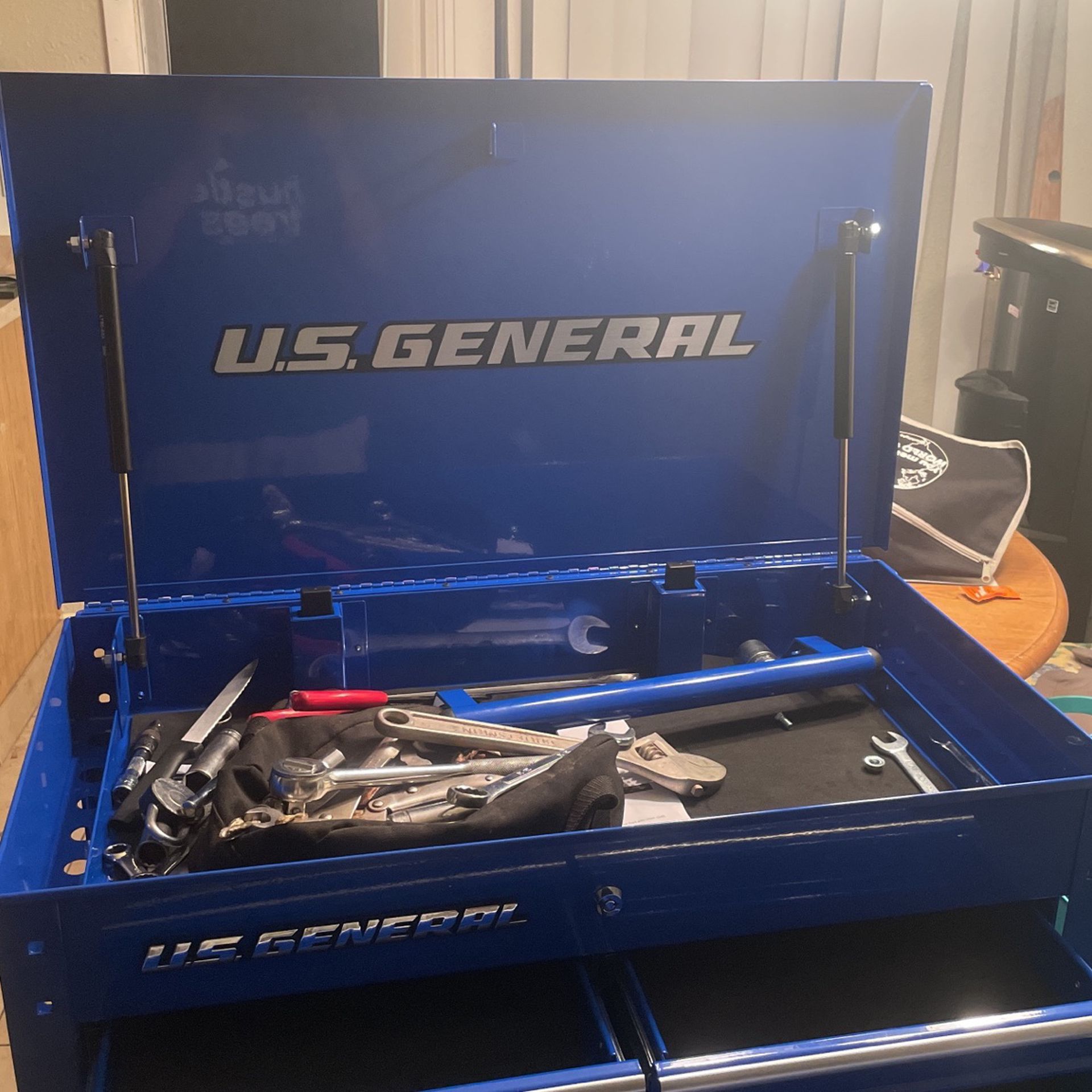 US General Tool Box