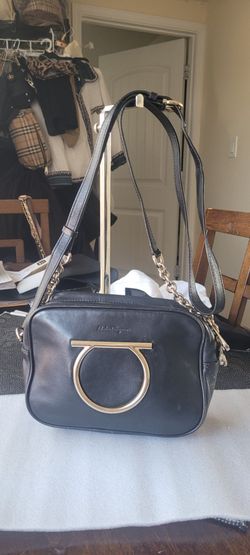 Authentic Ferragamo Black Calfskin Leather Gancio Vela Camera Sling/Crossbody- USED(PRE-LOVED)
