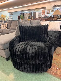 🔥Hot Deal🔥Brand New Fluffy Swivel Chair $399, Payment available, delivery available