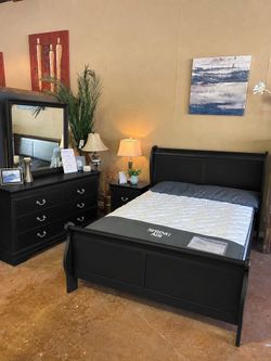Queen 4 Piece Bedroom Set