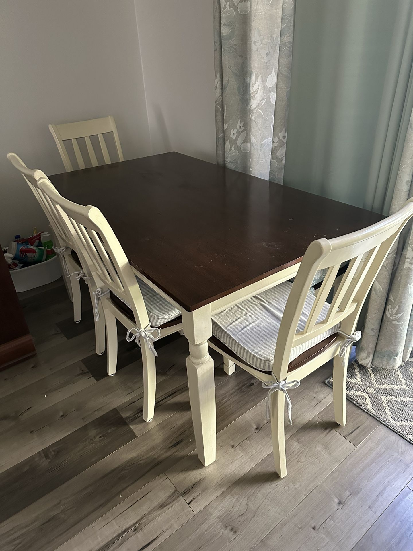 Kitchen Table With Seating For 6