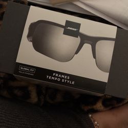 Glasses With Speaker 