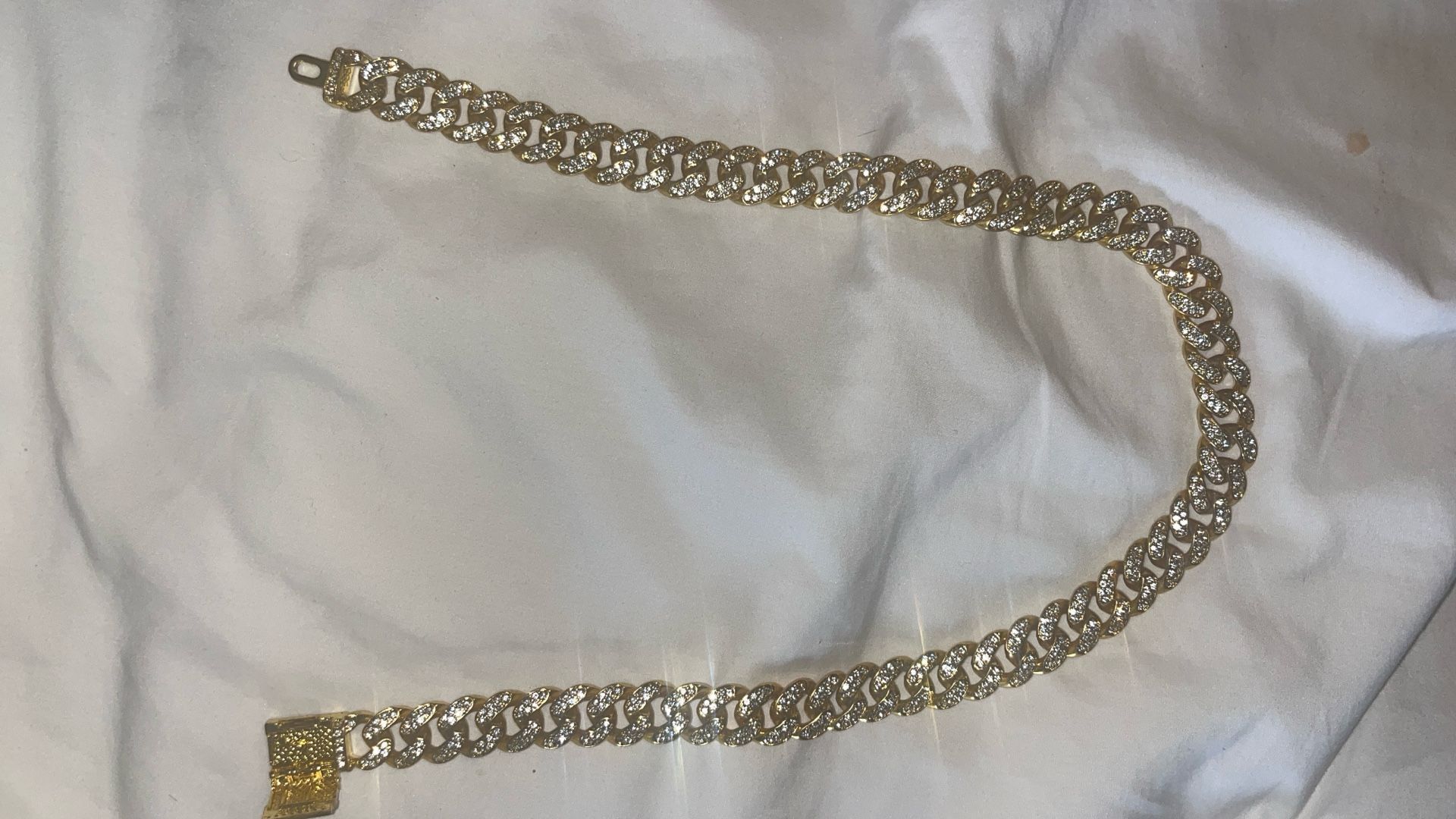 Moissanite Chain And Pendent 