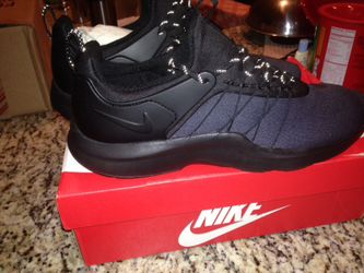 NIKE DARWIN MENS SHOES
