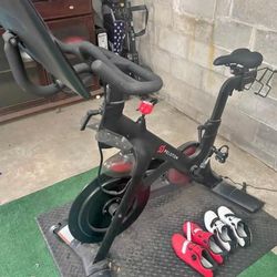 Peloton, Black Color 