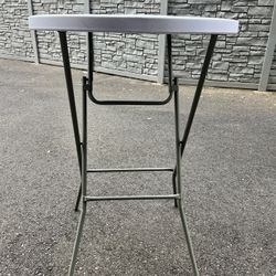 Round Cocktail Table - Foldable