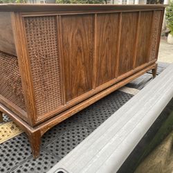 Vintage Stereo Console