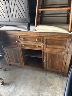 Tv stand