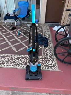 Upright vacuum cleaner